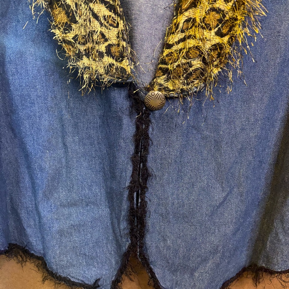 Sunbelt Denim Vest Leopard Faux Fur Collar Rhinestone Star XL - Picture 2 of 6